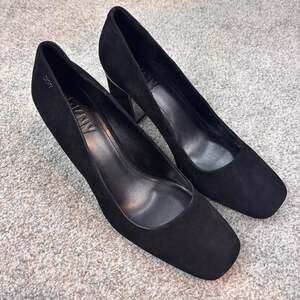 New! DKNY Celsa black pumps women's 9.5